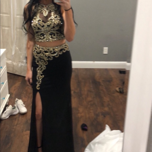 Prom Dress - Picture 2 of 3